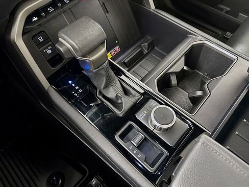 Used 2025 Toyota Tundra Limited image 19