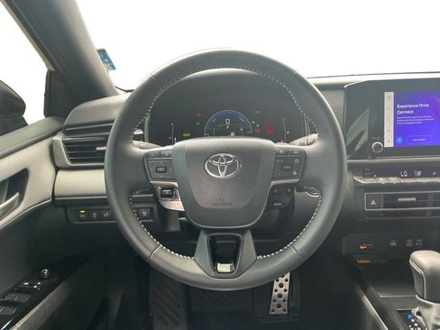 Used 2026 Toyota Camry SE w/ Convenience Package FWD image 18