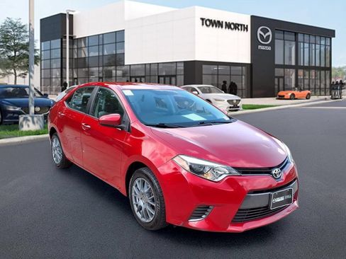 Used 2016 Toyota Corolla LE FWD image 1