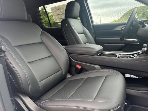 New 2026 Chevrolet Traverse LT w/ Midnight/Sport Edition AWD/4WD image 27