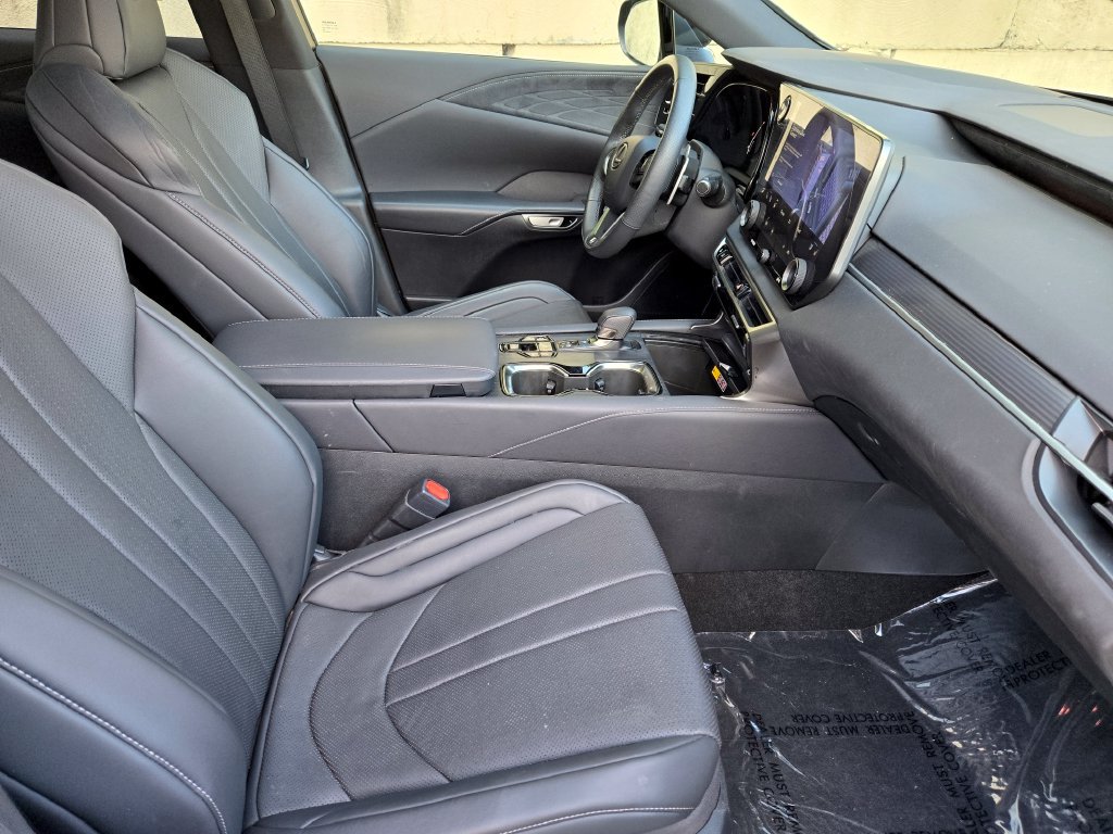 Used 2023 Lexus RX 350 F Sport w/ Accessory Package AWD/4WD image 26
