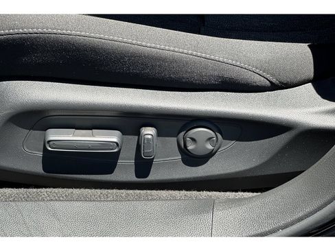 Certified 2025 Honda Accord SE image 13