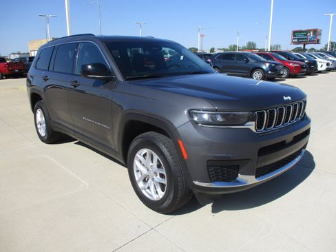 Used 2024 Jeep Grand Cherokee L Laredo w/ Luxury Tech Group I RWD image 8