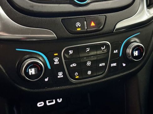 Used 2022 Chevrolet Equinox LT image 16