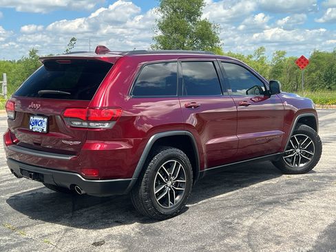 Used 2017 Jeep Grand Cherokee Trailhawk AWD/4WD image 4