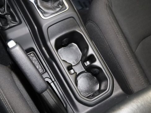 Used 2022 Jeep Wrangler Unlimited Sport image 24