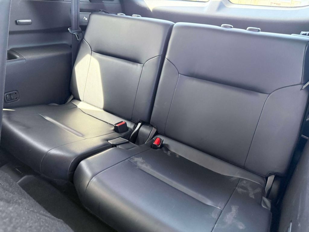 Used 2024 Mitsubishi Outlander SE Black Edition FWD image 12