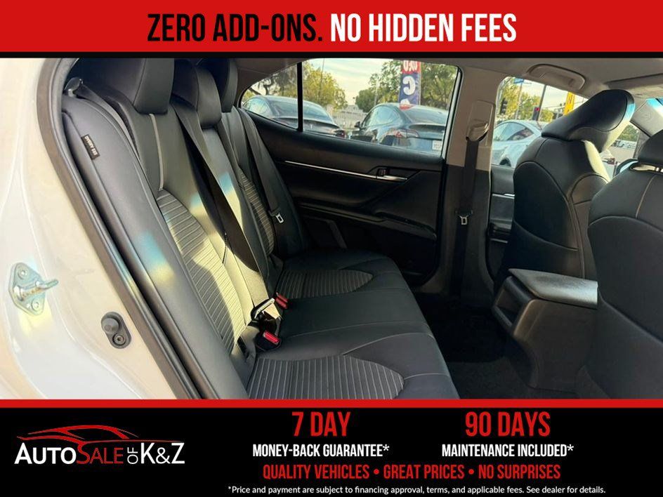 Used 2020 Toyota Camry SE FWD image 21