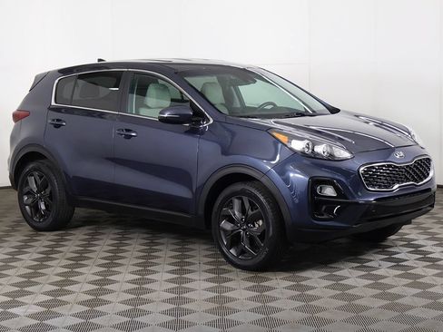Used 2022 Kia Sportage LX w/ LX AWD Value Edition Package image 2