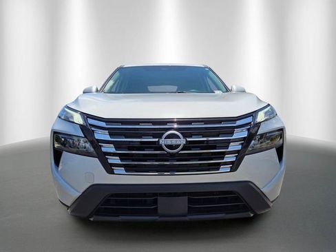 Used 2025 Nissan Rogue SV FWD image 8