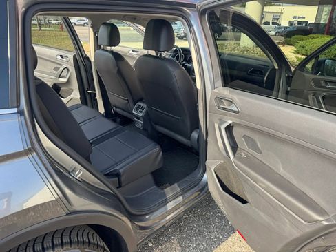 Used 2018 Volkswagen Tiguan SEL image 14