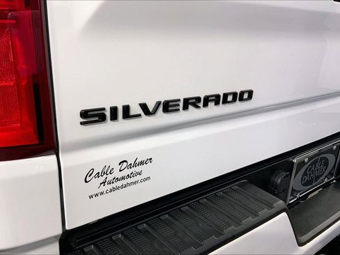 Used 2022 Chevrolet Silverado 1500 RST AWD/4WD image 8