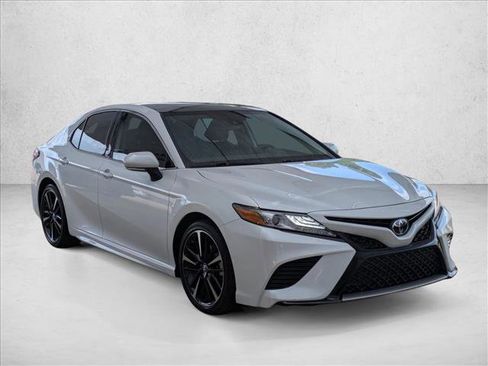 Used 2019 Toyota Camry XSE FWD image 3