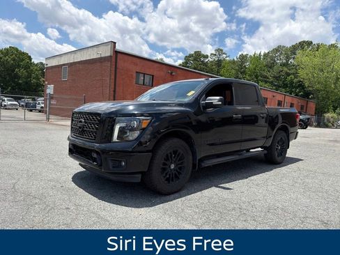 Used 2018 Nissan Titan SV w/ SV Convenience Package AWD/4WD image 5