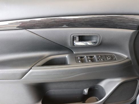 Used 2017 Mitsubishi Outlander SEL FWD image 13