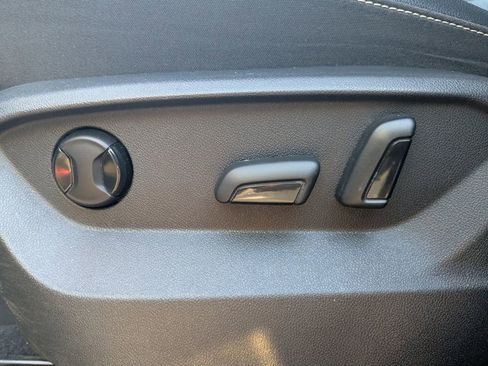 Used 2021 Volkswagen Atlas SE image 24