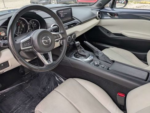 Used 2021 MAZDA MX-5 Miata RF Grand Touring RWD image 13