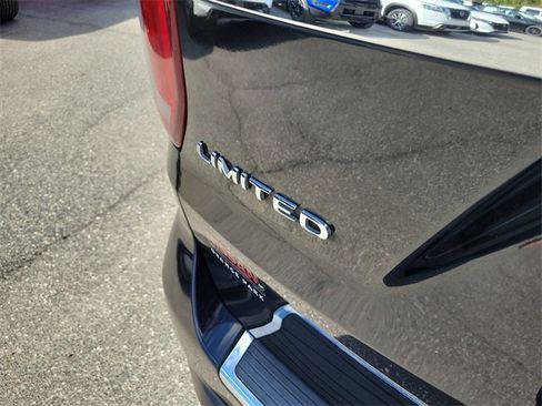 Used 2019 Ford Explorer Limited w/ Class III Trailer Tow Package image 7