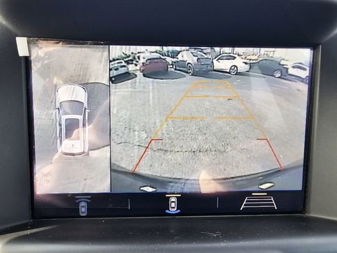 Used 2018 GMC Terrain Denali w/ Advanced Safety Package FWD image 28