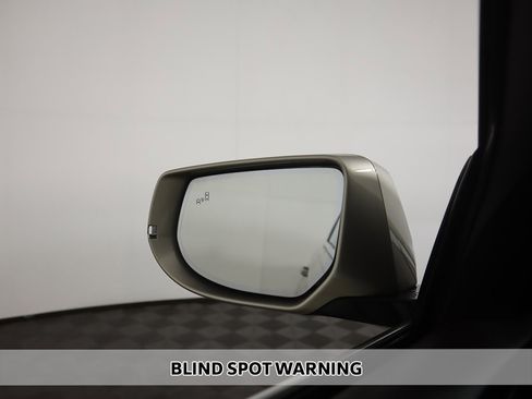 Used 2016 Cadillac XTS Luxury w/ Driver Awareness Package image 7