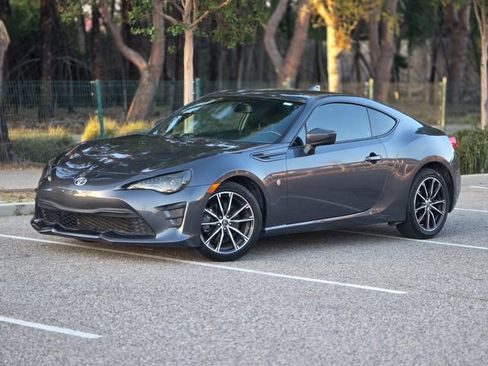 Used 2020 Toyota 86 RWD image 18