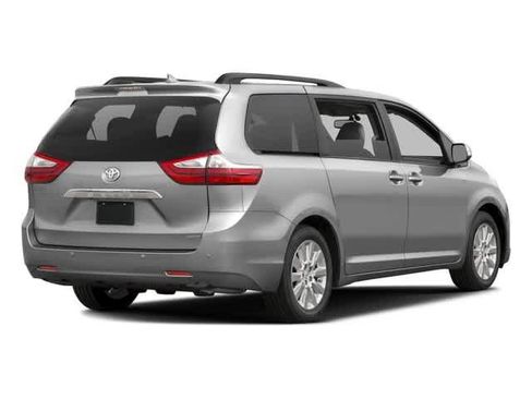Used 2016 Toyota Sienna XLE Premium w/ Outdoor Package AWD/4WD image 5