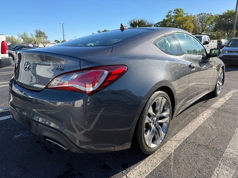 Used 2014 Hyundai Genesis 2.0T image 7