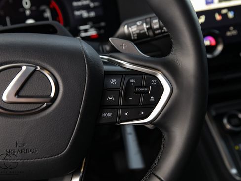 Used 2025 Lexus GX 550 w/ Accessory Package (2T) image 48