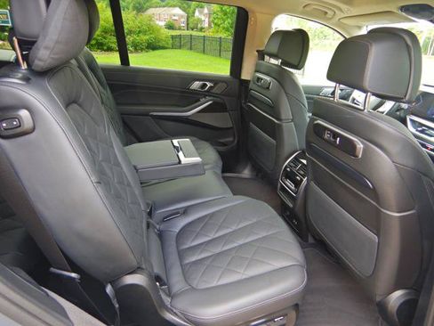 Used 2026 BMW X7 xDrive40i w/ Premium Package AWD/4WD image 15