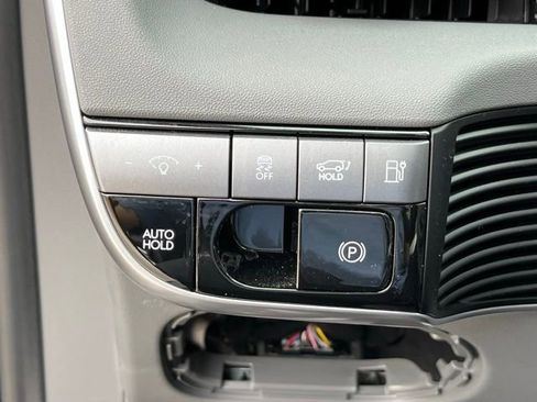 Used 2025 Hyundai Ioniq 5 SEL image 25