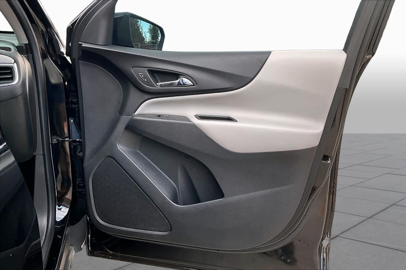 Used 2024 Chevrolet Equinox LS w/ LS Convenience Package FWD image 22