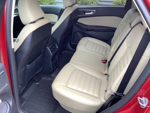 Certified 2023 Ford Edge SEL w/ Convenience Package AWD/4WD image 9