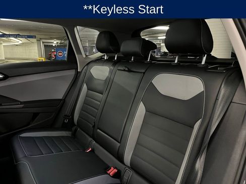 Used 2023 Volkswagen Taos SEL image 20
