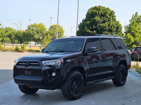Used 2023 Toyota 4Runner SR5 Premium w/ Moonroof Package AWD/4WD image 3
