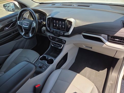 Used 2023 GMC Terrain SLT FWD image 16