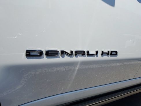 Used 2022 GMC Sierra 2500 Denali w/ Denali Ultimate Package AWD/4WD image 4