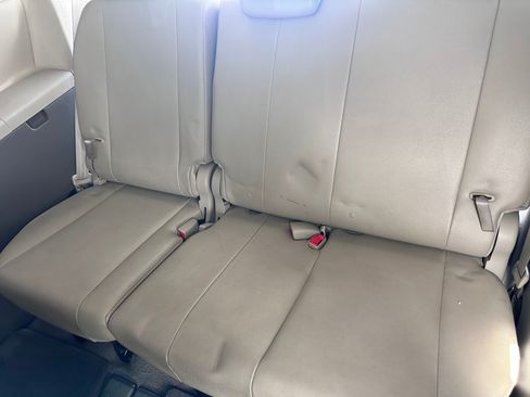 Used 2011 Toyota Sienna XLE FWD image 8