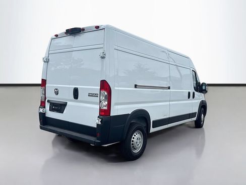 Used 2026 RAM ProMaster 2500 w/ Convenience Group FWD image 3