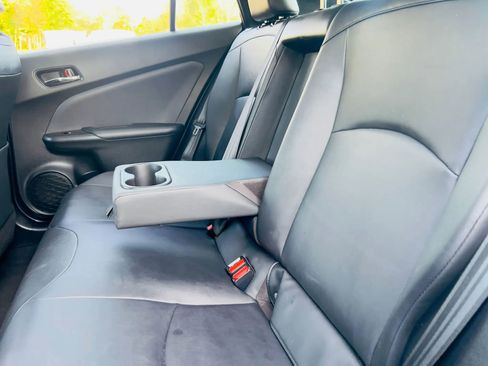 Used 2017 Toyota Prius Four w/ Advanced Technology Package FWD image 18