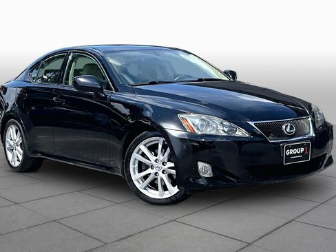 Used 2007 Lexus IS 250 w/ Premium Pkg RWD image 2