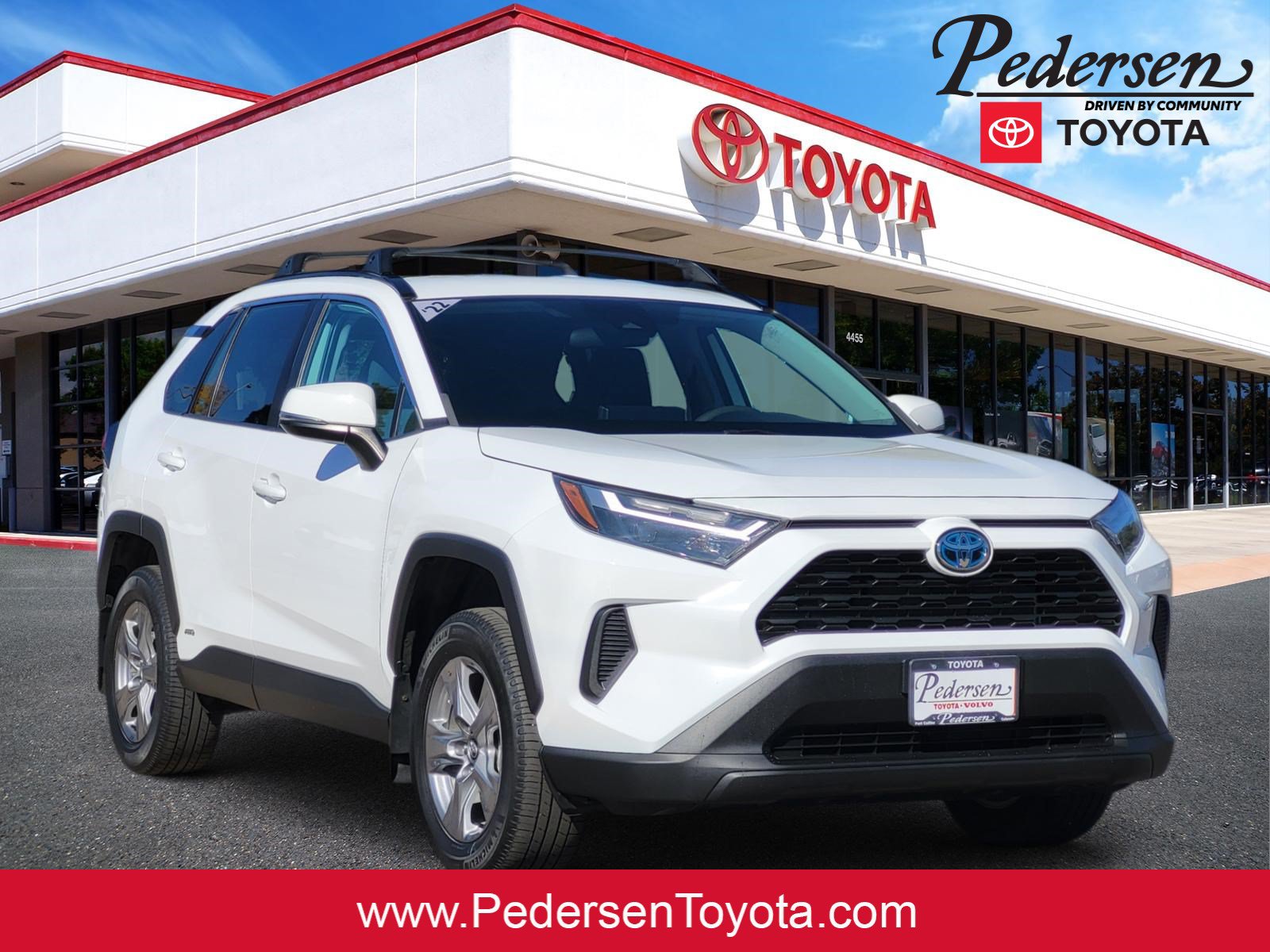 Used 2022 Toyota RAV4 XLE AWD/4WD image 1