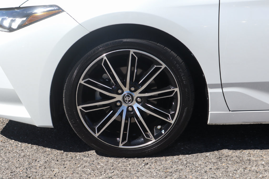 Used 2019 Toyota Avalon XSE w/ All Weather Liner Package FWD image 46