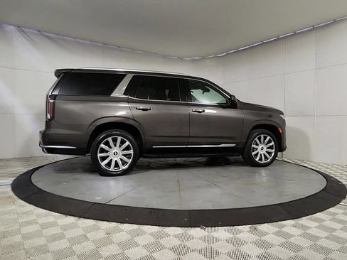 Used 2021 Cadillac Escalade Premium Luxury Platinum AWD/4WD image 8