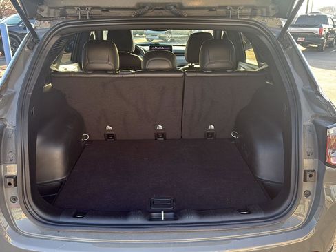 Used 2023 Jeep Compass Latitude image 9
