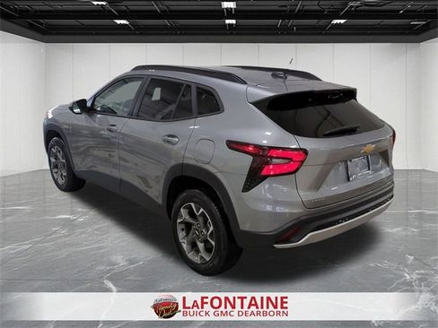 Certified 2025 Chevrolet Trax LT image 6