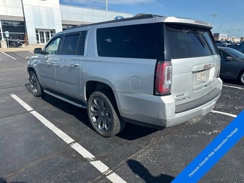 Used 2016 GMC Yukon XL SLT w/ Open Road Package AWD/4WD image 8