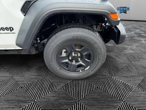 New 2026 Jeep Gladiator Sport image 9