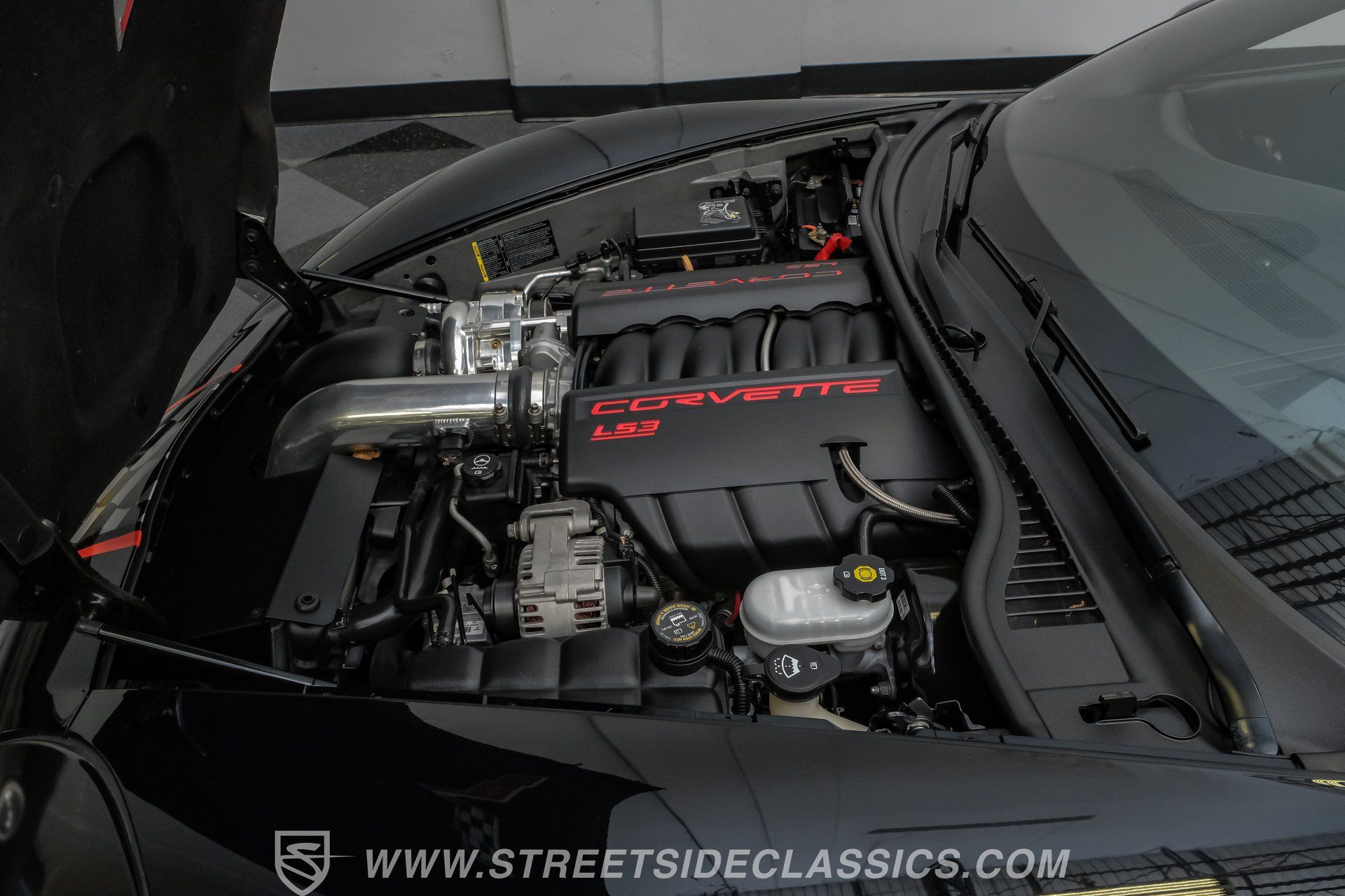 Used 2008 Chevrolet Corvette Coupe w/ Preferred Equipment Group RWD image 3