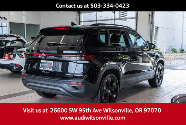 Used 2025 Volkswagen Taos SE AWD/4WD image 6