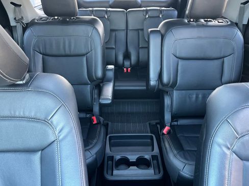 Used 2020 Ford Explorer Limited image 39